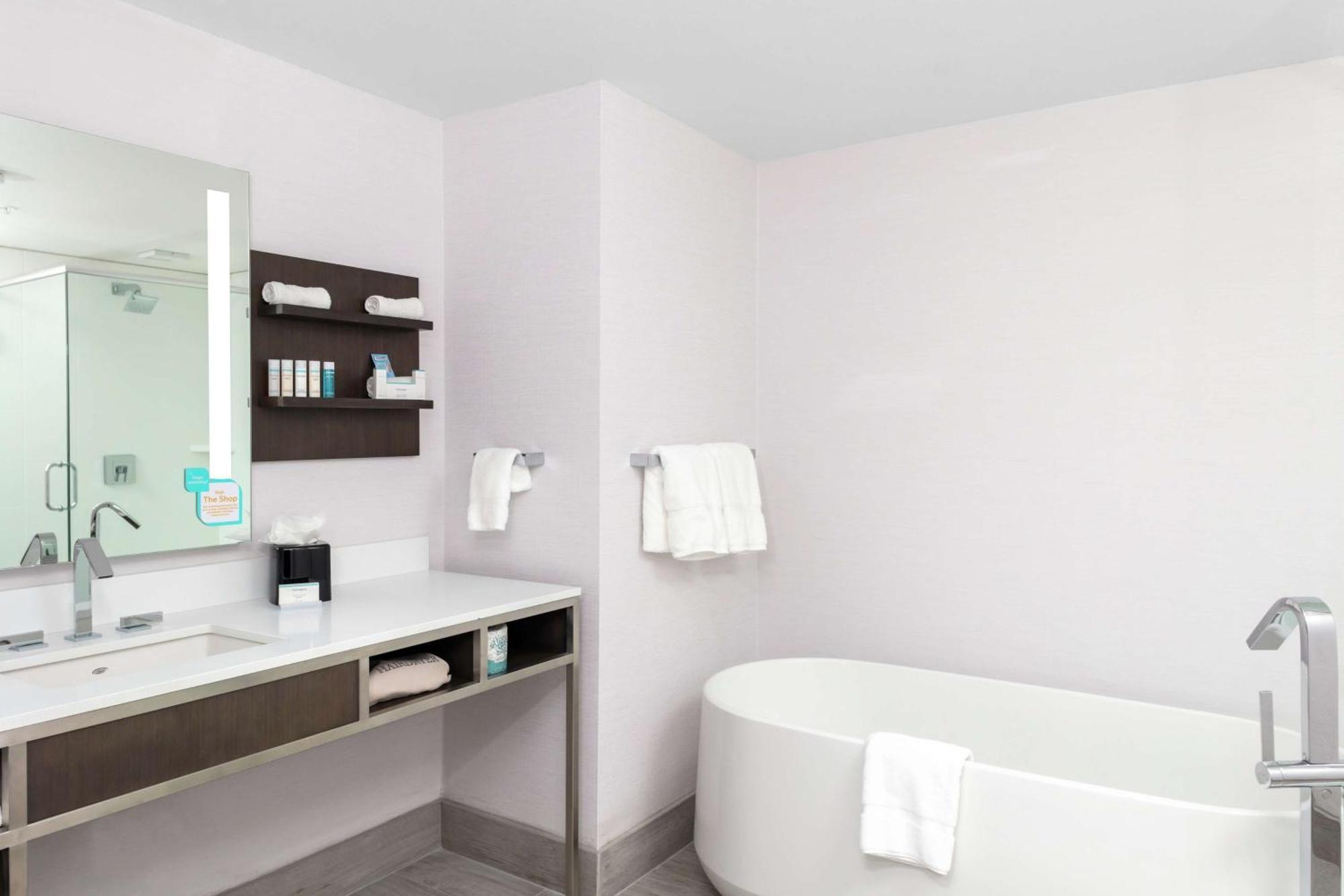Hilton Garden Inn Denver/Торнтон Экстерьер фото